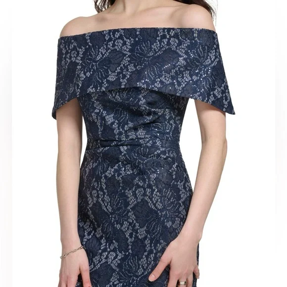 Vince Camuto Navy Blue Off-Shoulder Maxi Gown - Picture 4 of 9